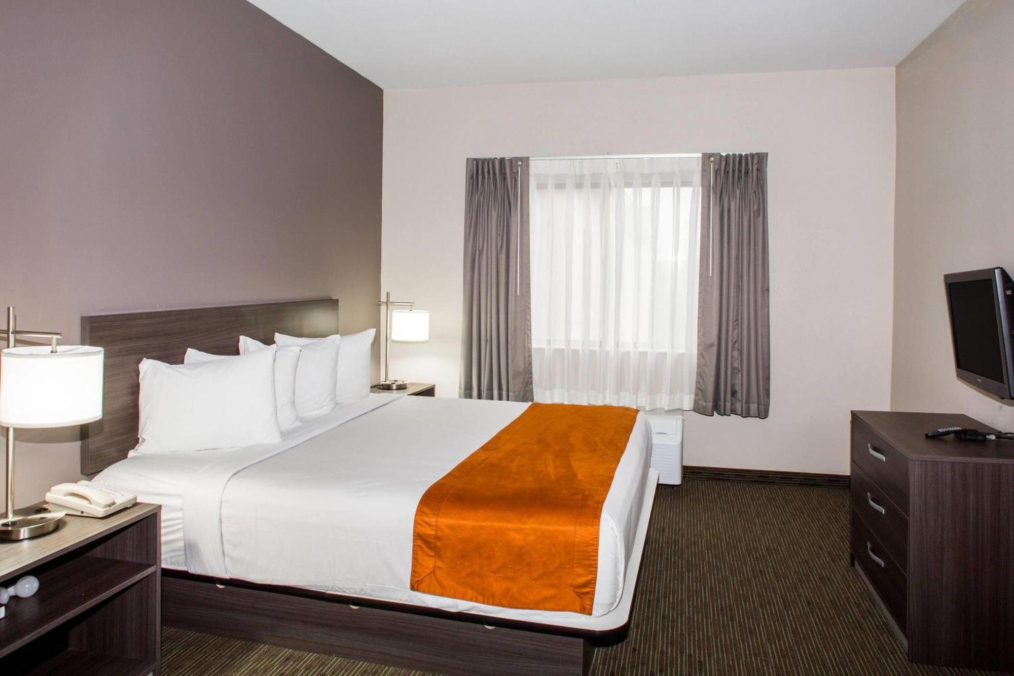 Days Inn & Suites By Wyndham Orlando Airport Buitenkant foto