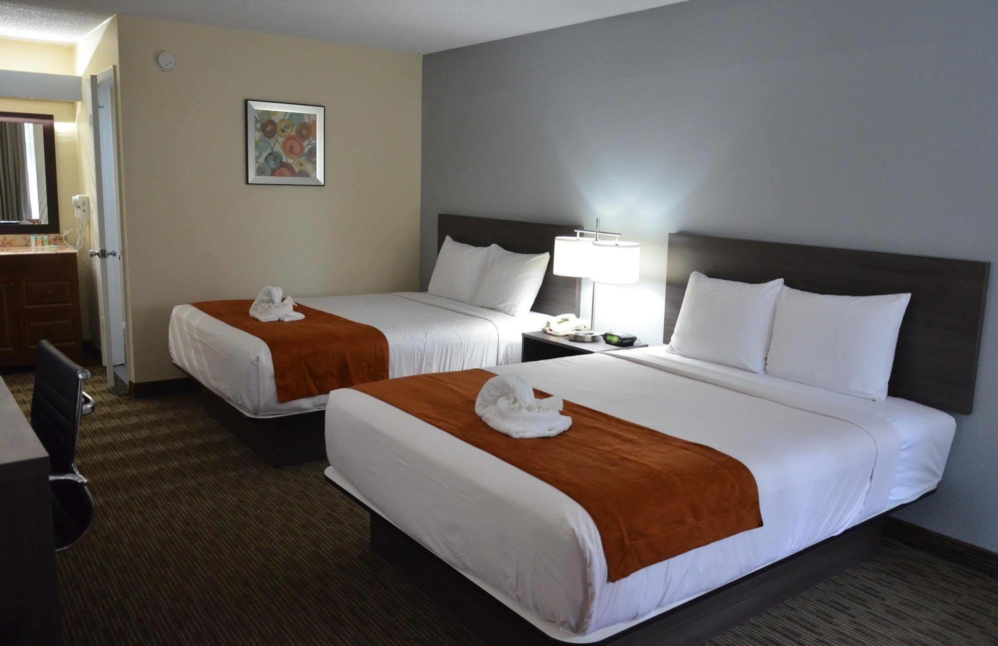 Days Inn & Suites By Wyndham Orlando Airport Buitenkant foto